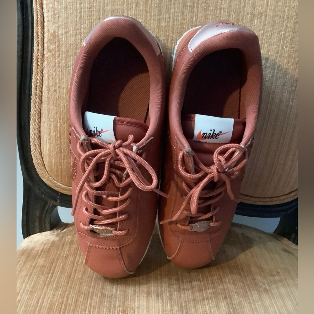 Nike Cortez Basic Premium Embroidered Swoosh GS In Dusty Peach Women's 7 H2F - Picture 5 of 8